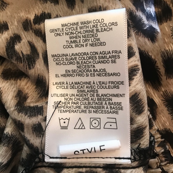 Ellen Tracy Animal Print Top Size Small - Picture 4 of 4